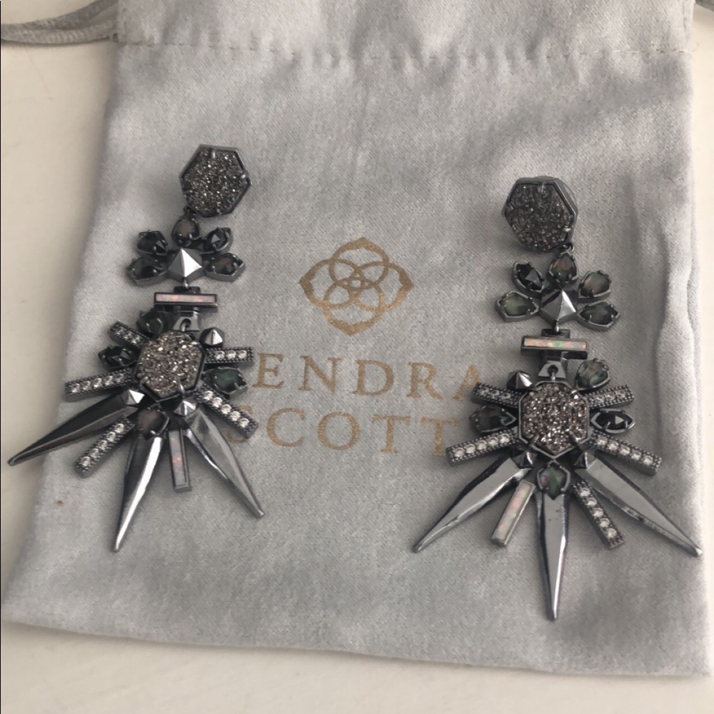 Kendra Scott Isadora statement earrings